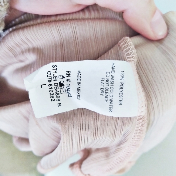 Blu Pepper Blush Pink Ruffle Detail Cold Shoulder Tank Top Size Large - Picture 7 of 7